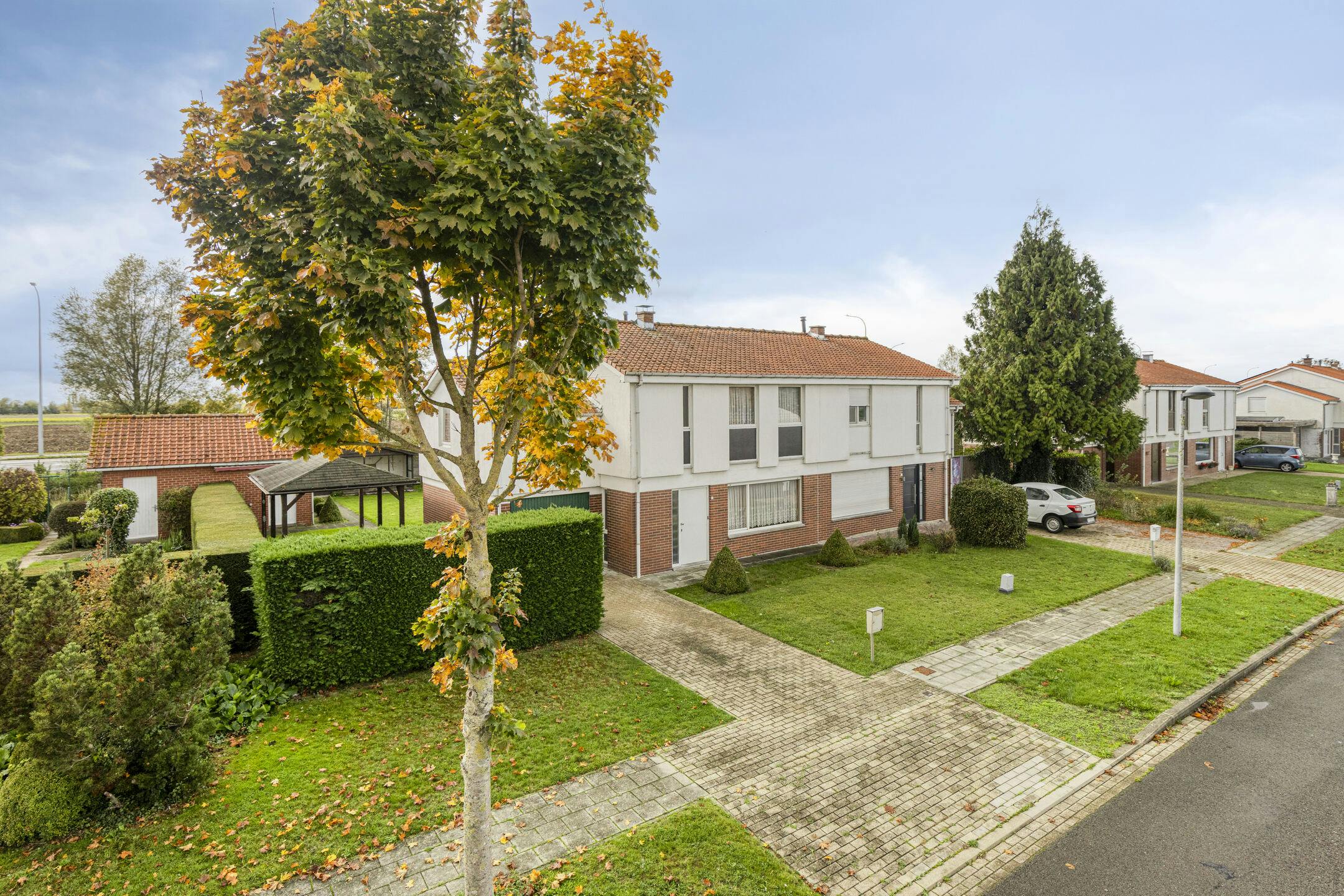 Woning met 4 slaapkamers, tuin en garage te Veurne op 521m². foto 10