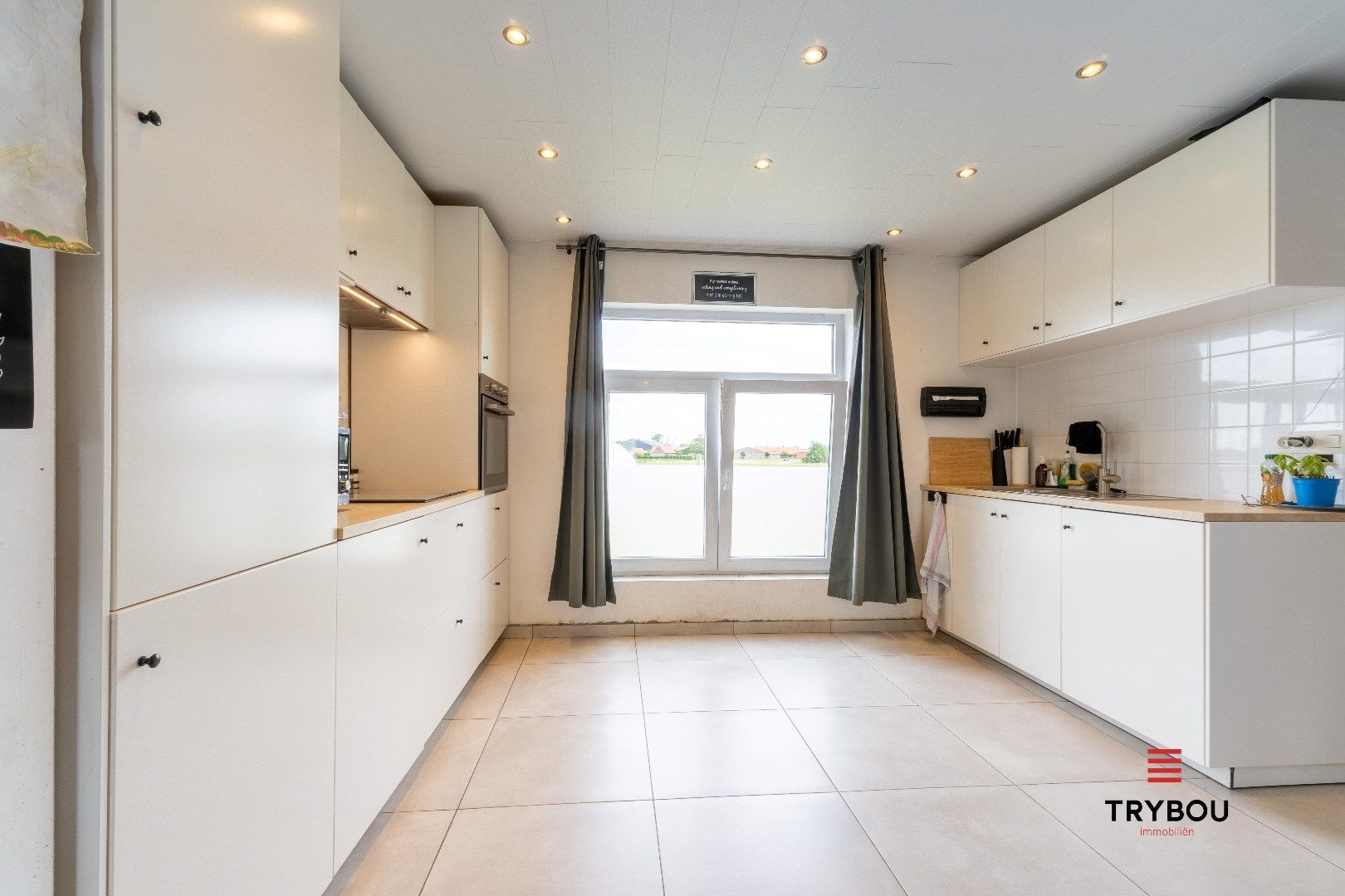 Charmante woning met landelijke vergezichten op ruim perceel van 1201m² foto 8