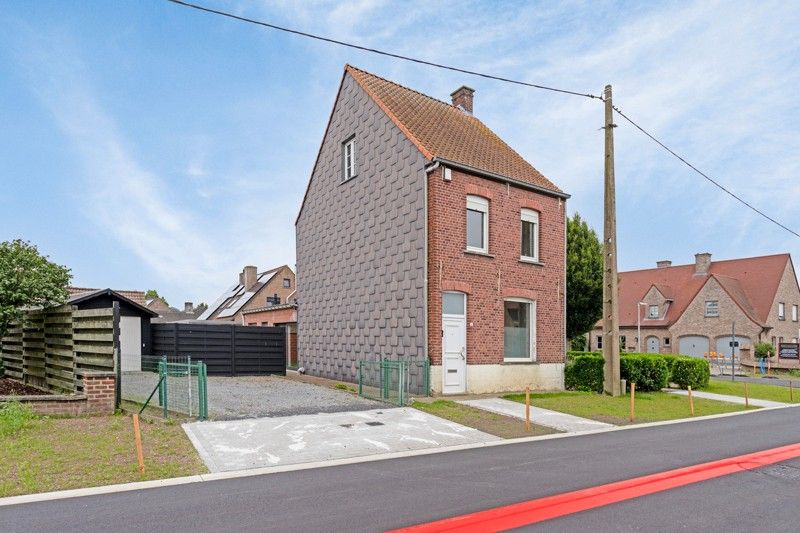 Moderne, volledig gerenoveerde woning met 3 slaapkamers en tuin TE KOOP in Astene! foto 27