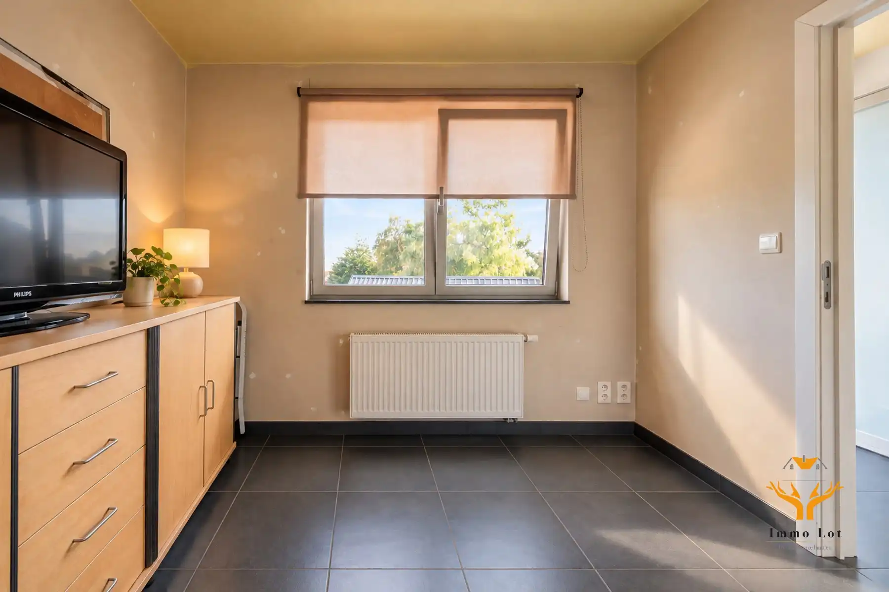 Instapklaar appartement met twee slaapkamers en terras foto 9