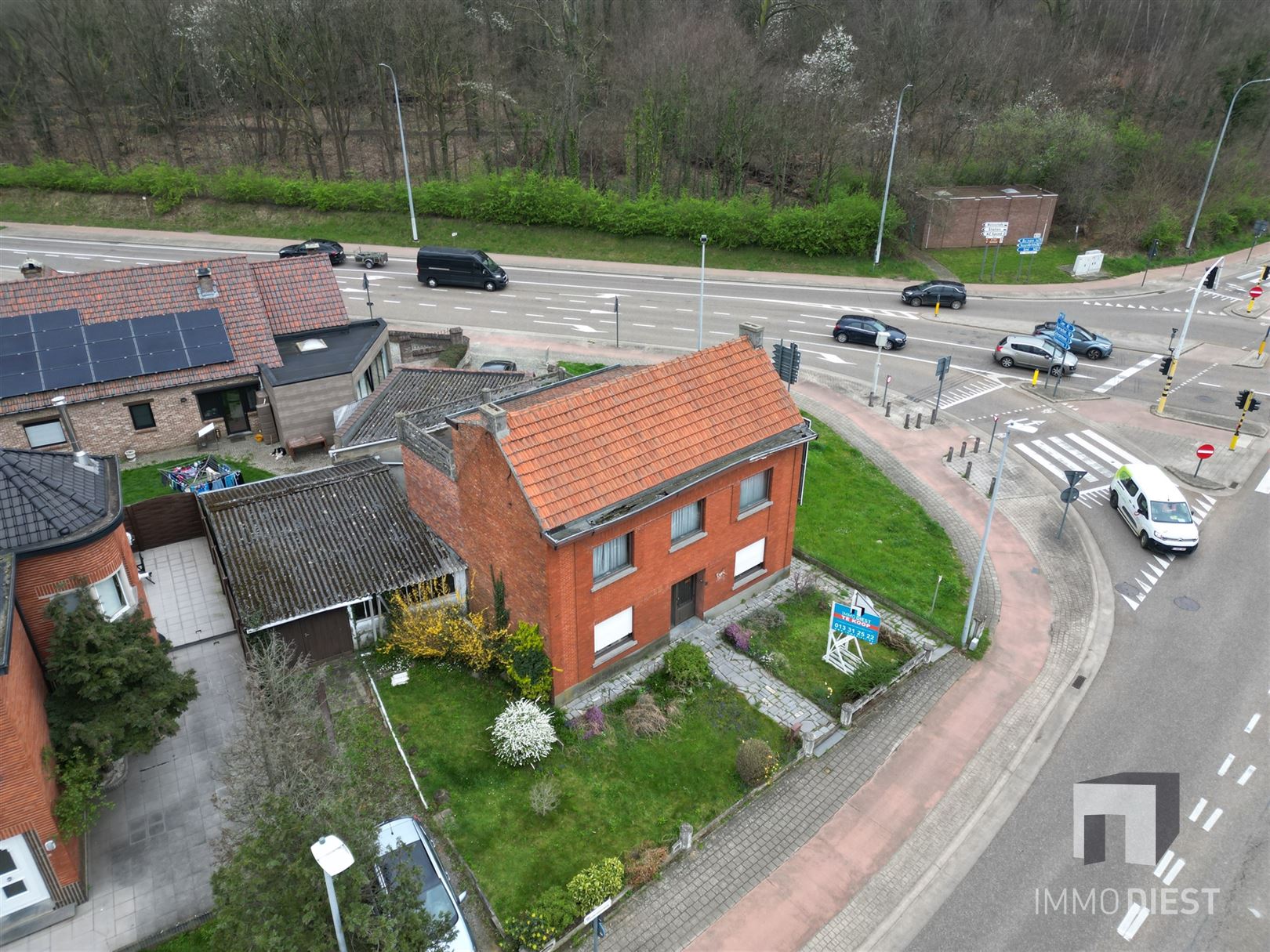 Ruime te renoveren woning met uitzonderlijke ligging! foto 4