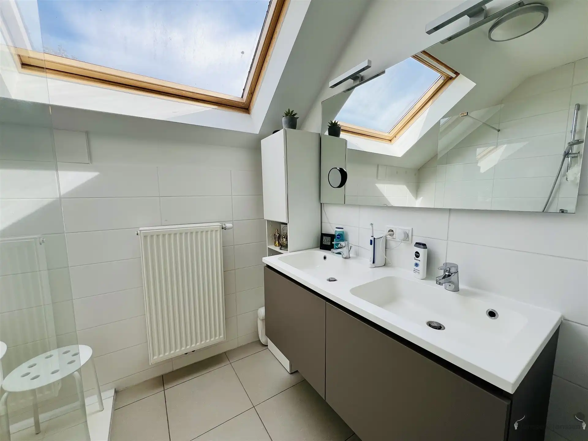 Lichtrijk dakappartement met 2 slaapkamers foto 6