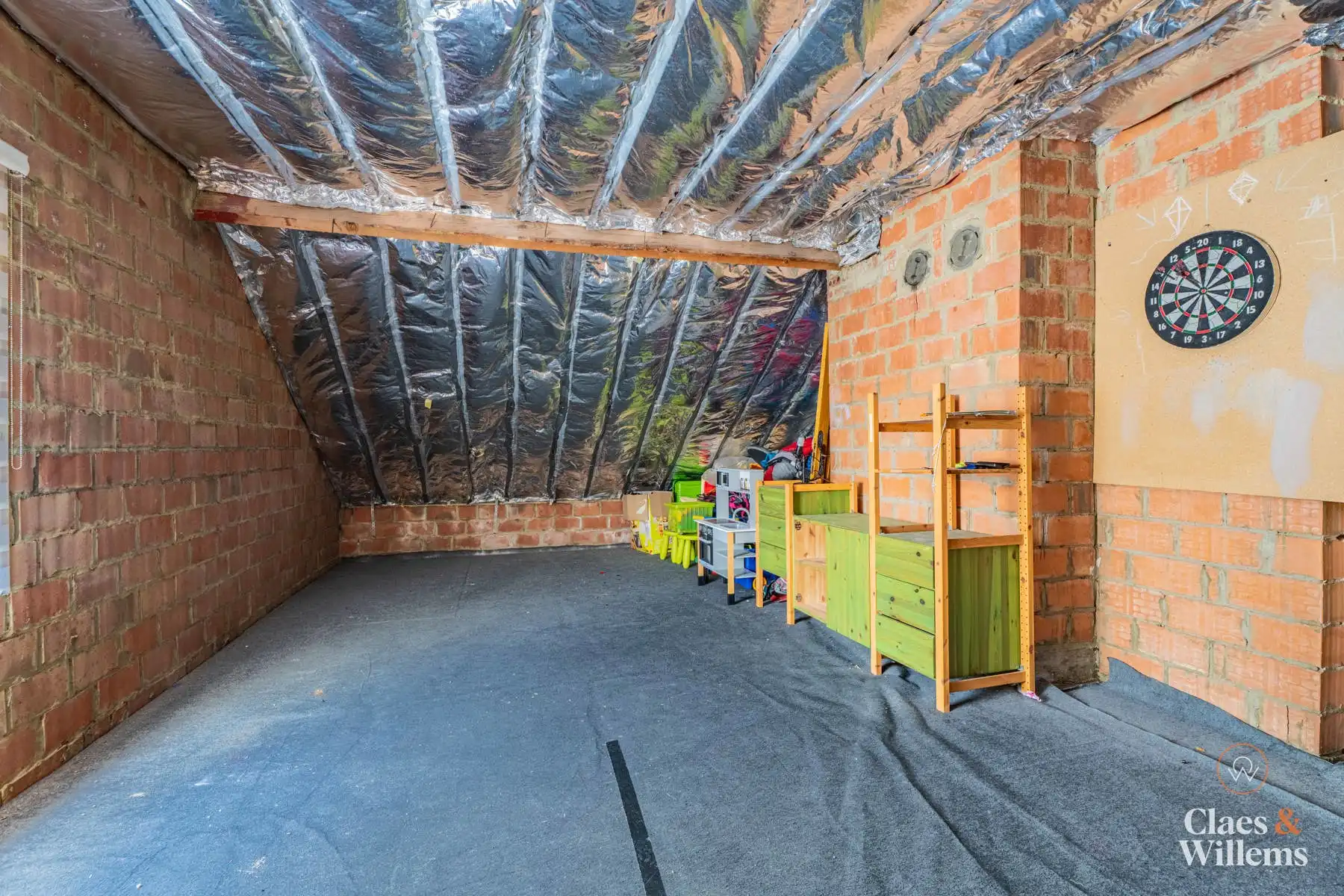 Ruime gezinswoning met 5 slaapkamers. foto 21