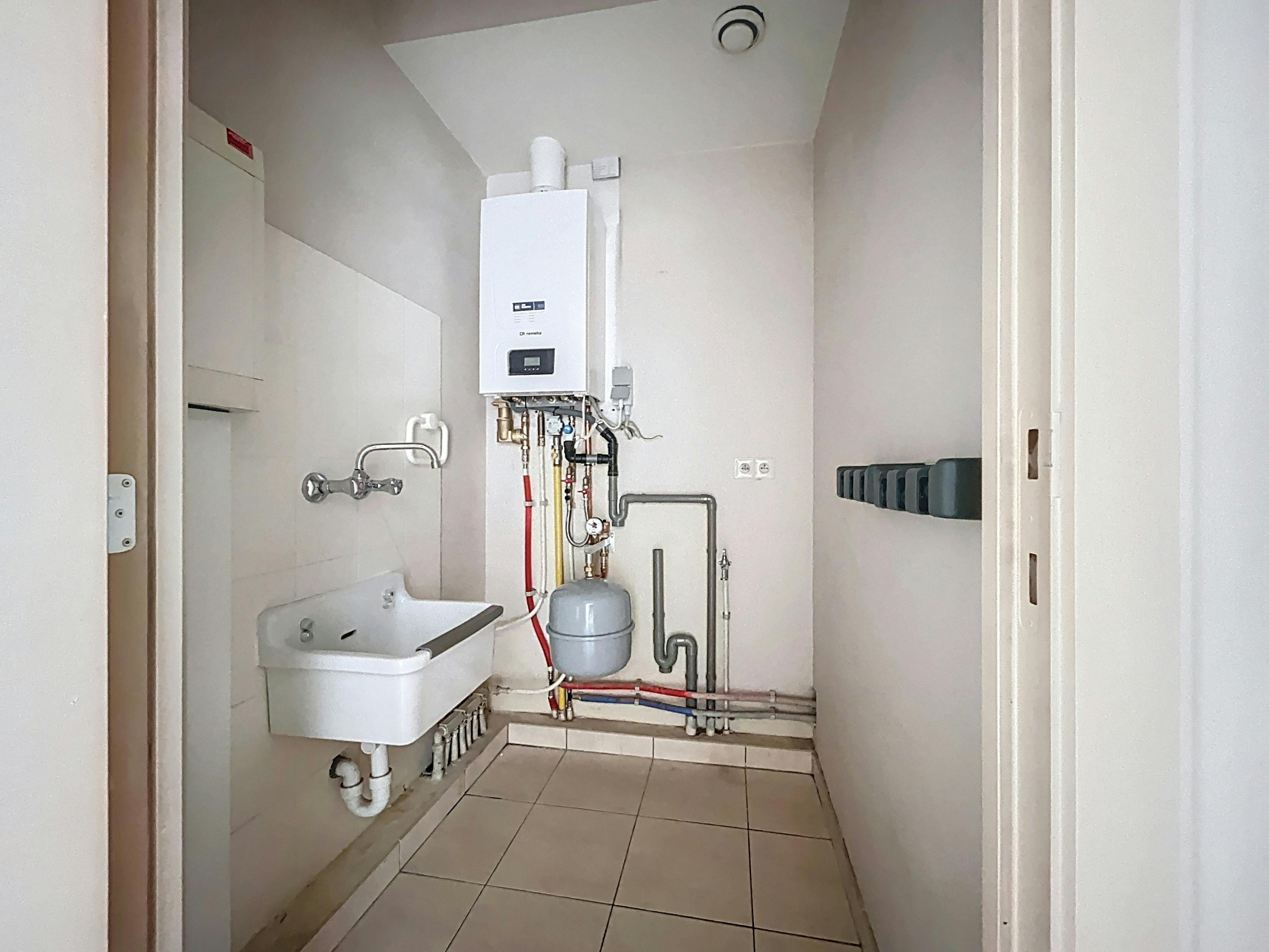 Gezellig appartement met 1 kamer te huur in centrum Deerlijk foto 8