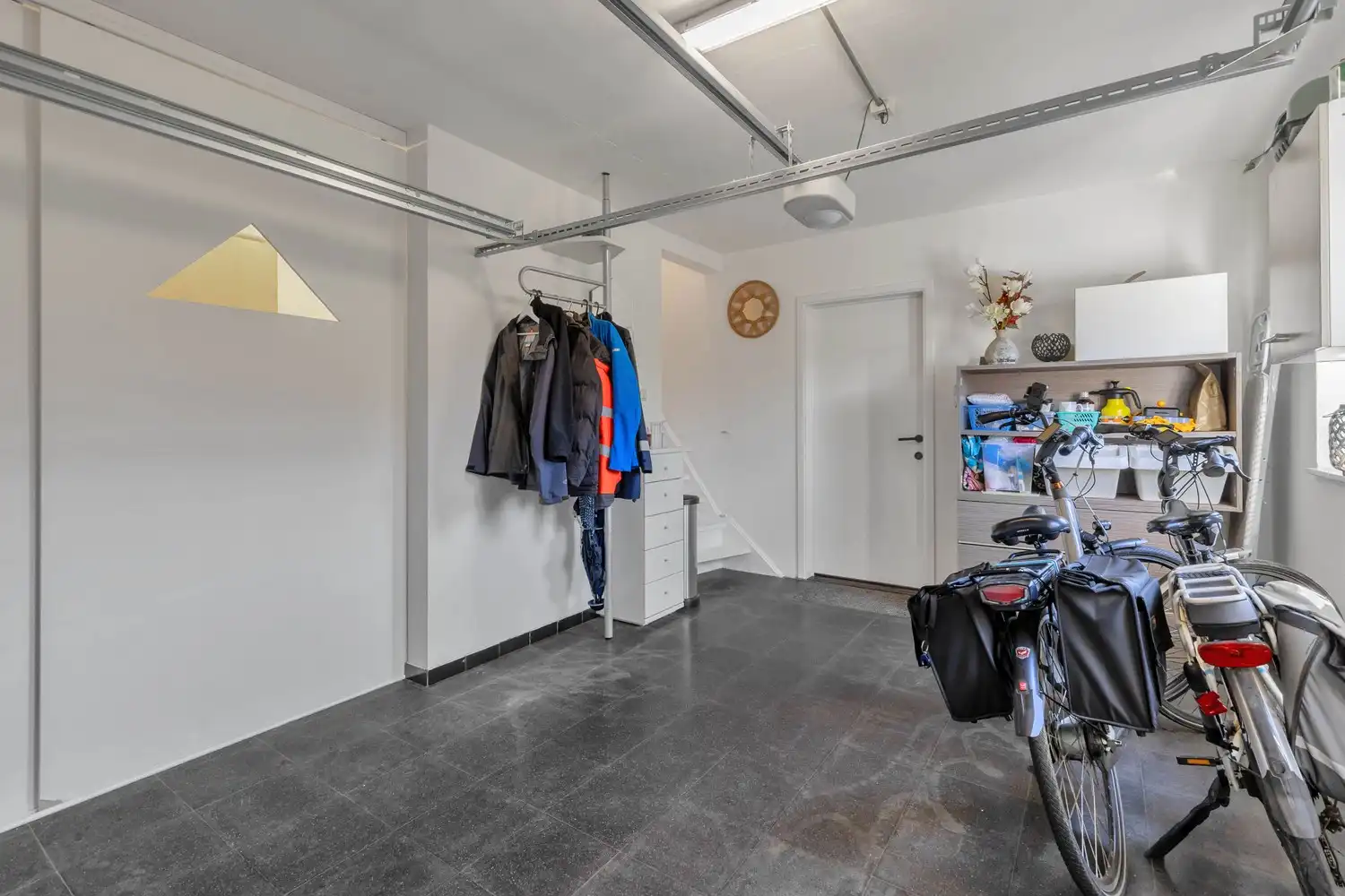 Uitzonderlijke, instapklare woning in Gellik waar stijlvol gelijkvloers wonen en hedendaags comfort samenkomen tot een uniek geheel! foto 35