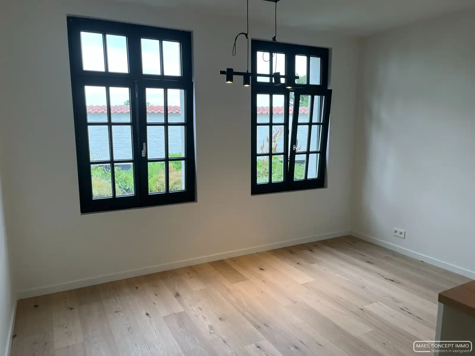 Ruime nieuwbouwwoning te huur in centrum Otegem foto 4