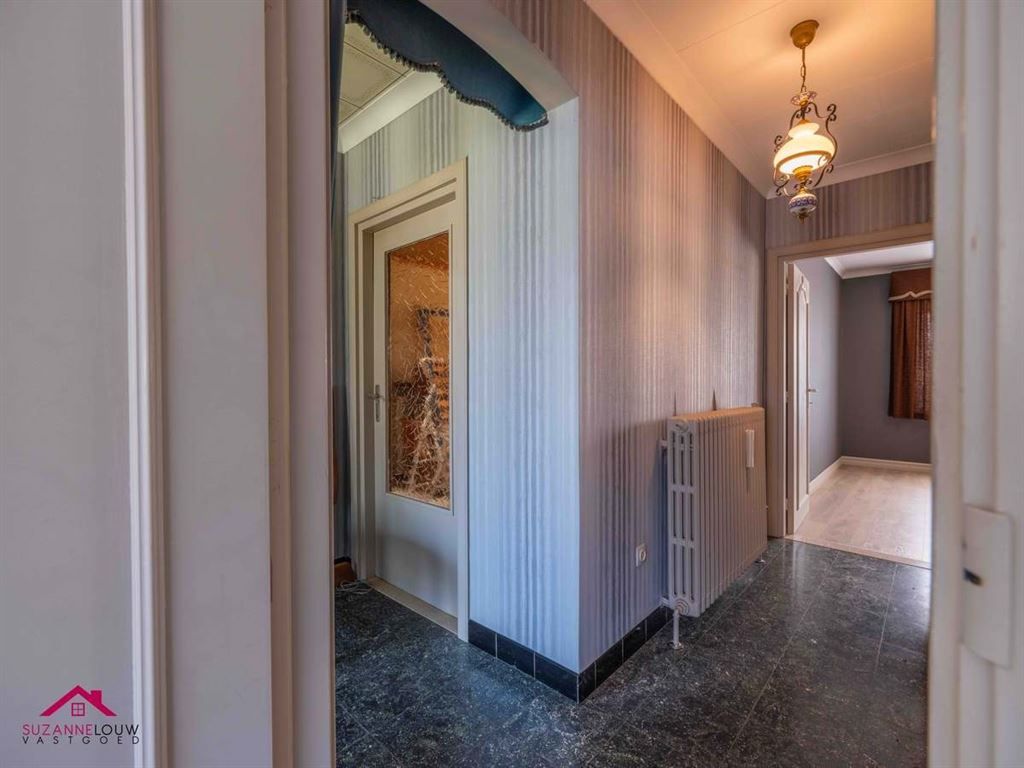 Vrijstaande, op te frissen woning foto 22