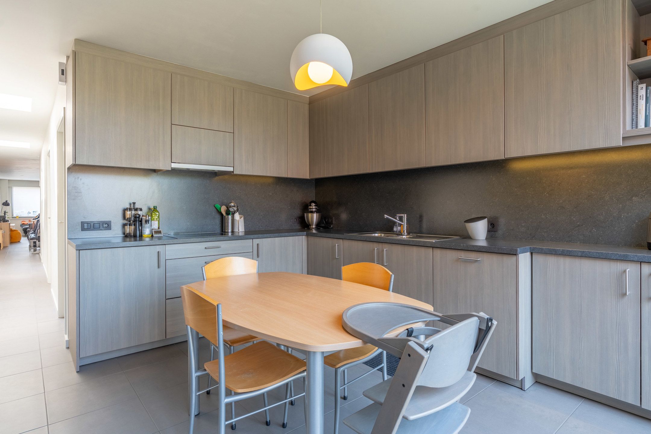 Volledig vernieuwde  woning met garage op rustige ligging  foto 15