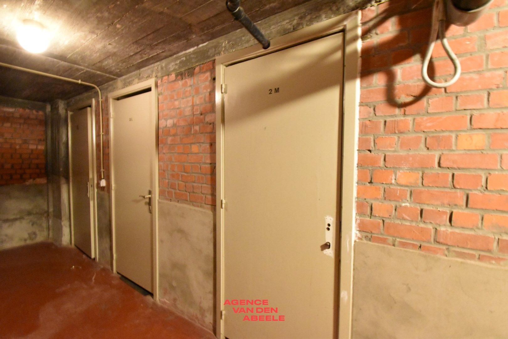 Ruim woonappartement met 1 slaapkamer en grote garage  foto 8