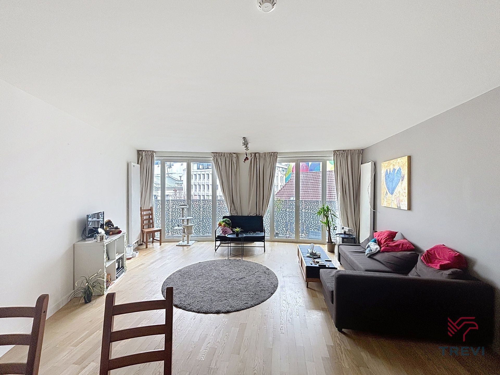 2 SLAAPKAMER APPARTEMENT IN HET CENTRUM VAN BRUSSEL foto {{pictureIndex}}