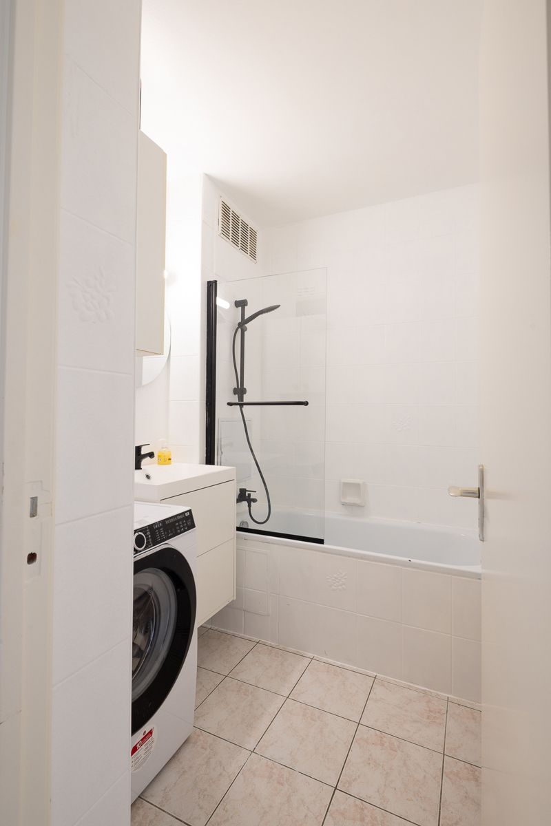 Instapklaar appartement met terras  foto 9