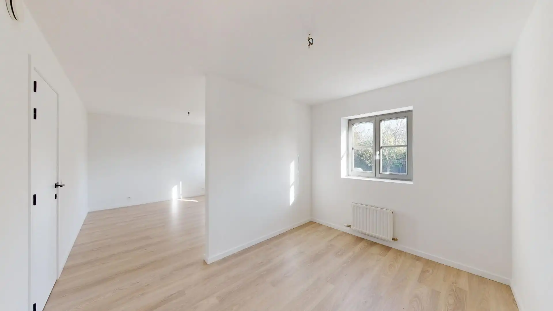 ZEER RUIME KWALITATIEVE WONING MET INPANDIGE GARAGE foto 22