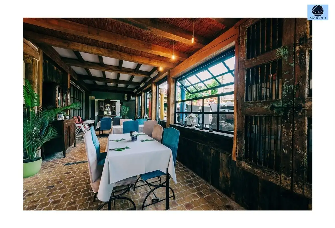 ZEER GOED GELEGEN, GOED DRAAIENDE HORECAZAAK TE VOORDE foto 8