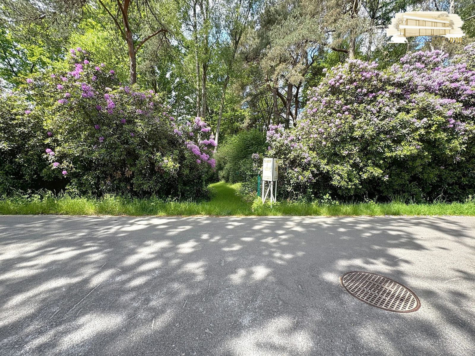 Bouwgrond gelegen in gegeerde doodlopende straat! foto 2