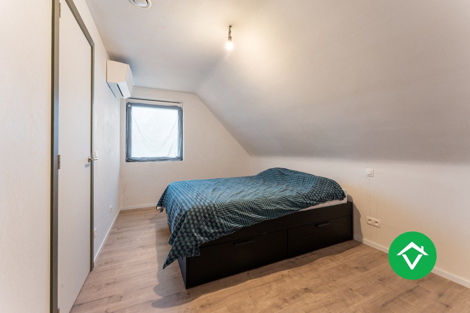 Recente nieuwbouwwoning met drie slaapkamers te Bovekerke foto 14