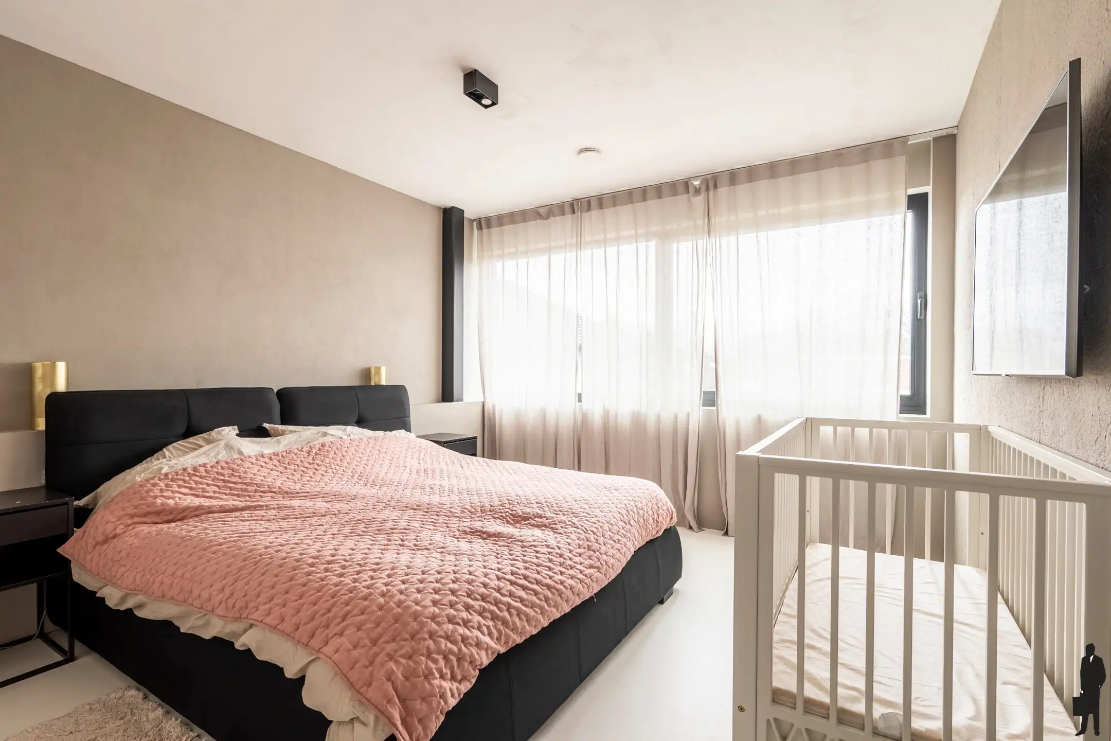 Exclusieve halfopen bebouwing met uitzonderlijke woonoppervlakte foto 19