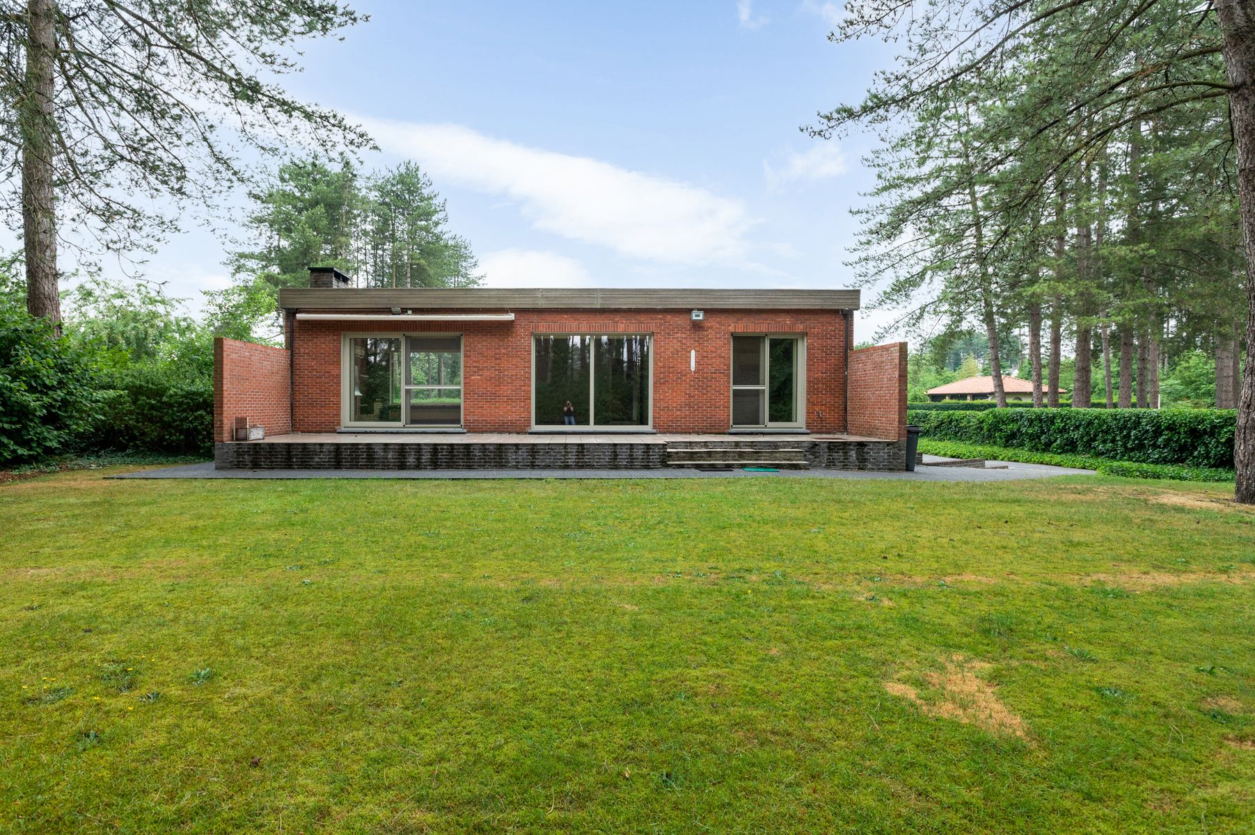 Gelijkvloerse villa met 3 slks op 2800m2 grond foto 29