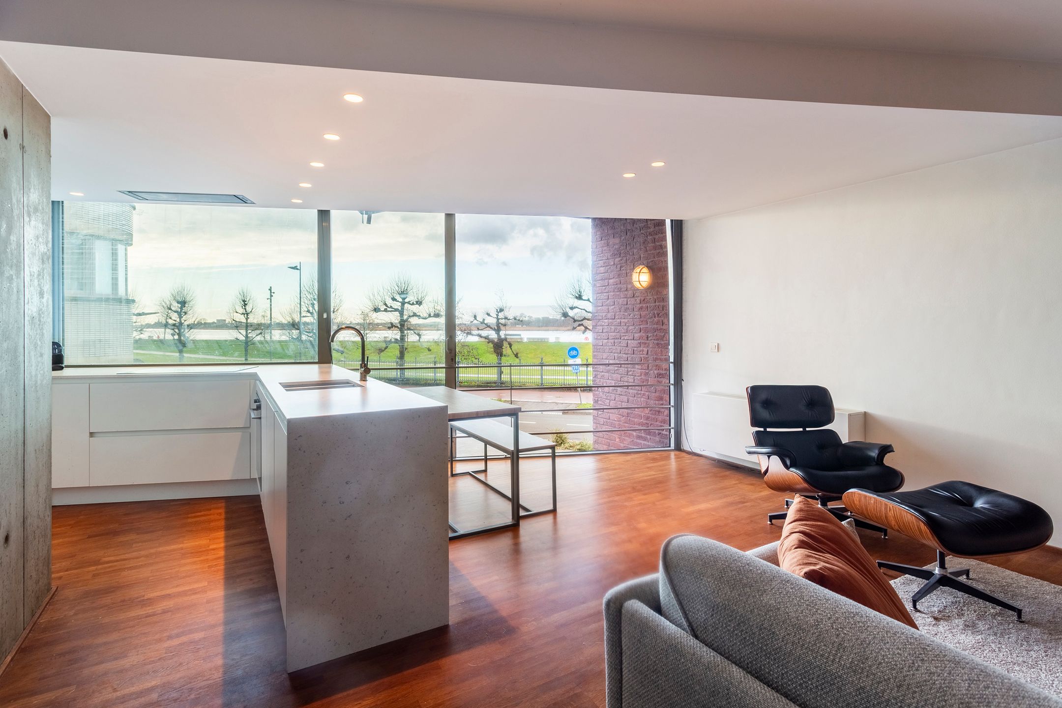 smaakvol afgewerkt appartement op het Zuid met Scheldezicht  foto 3