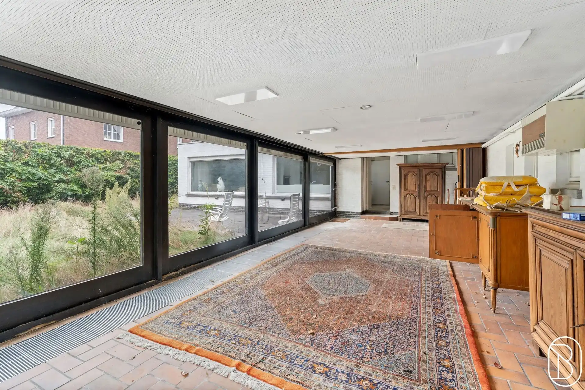 Te renoveren/af te breken villa met vergunning voor 8 app. foto 5