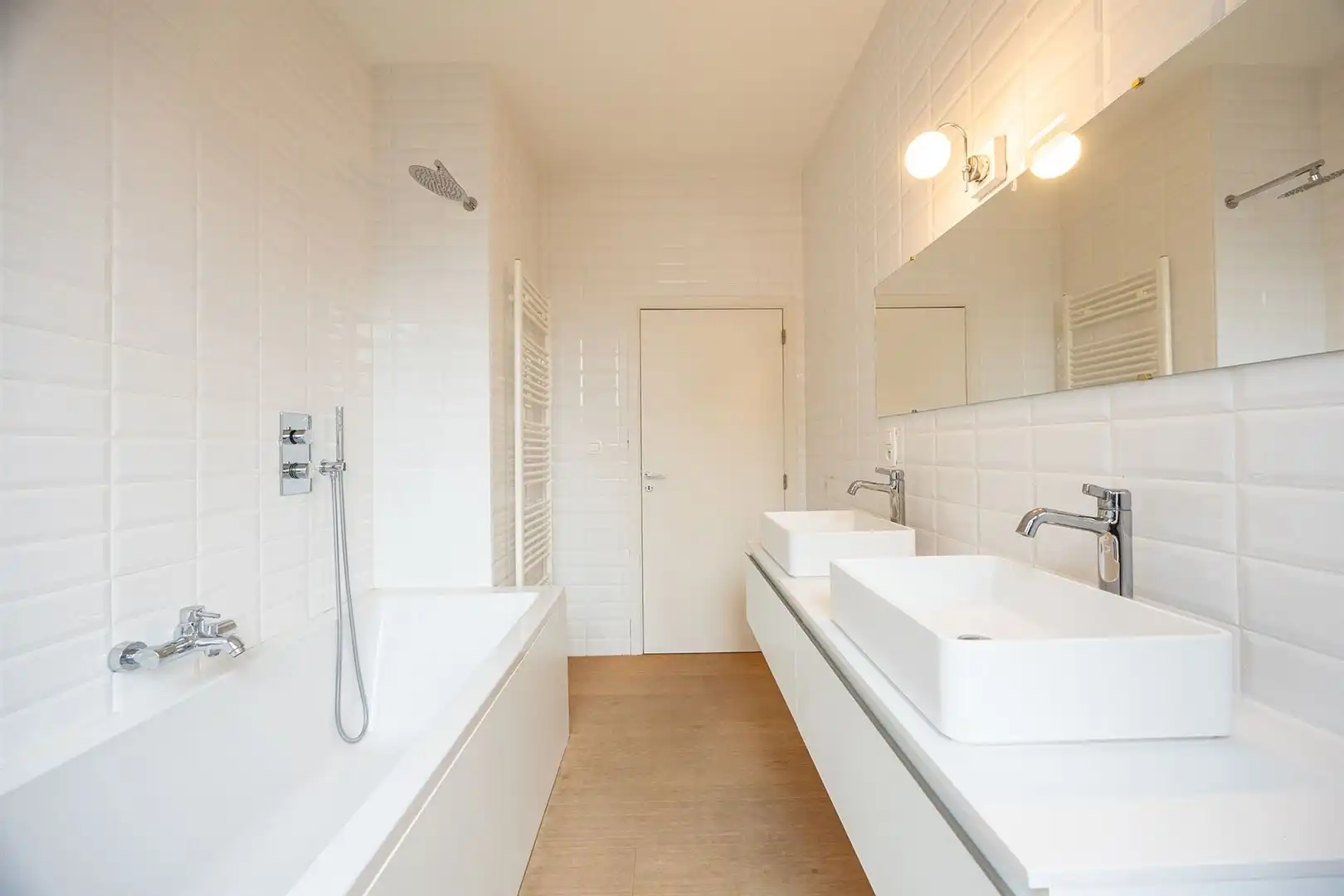 Licht appartement met 2 slaapkamers aan het Zuidpark foto 11