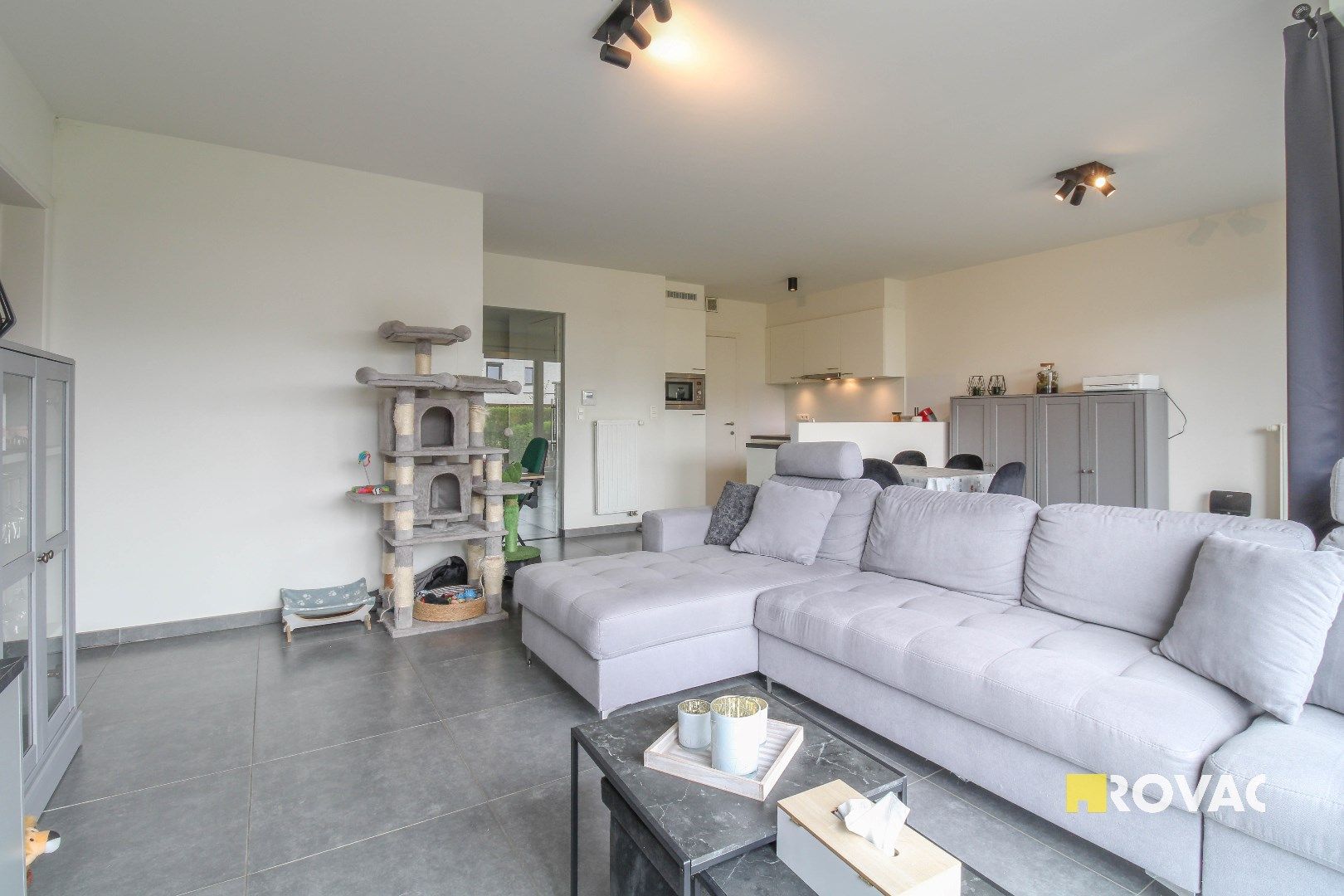 Gelijkvloers appartement met tuin en garage! foto 4