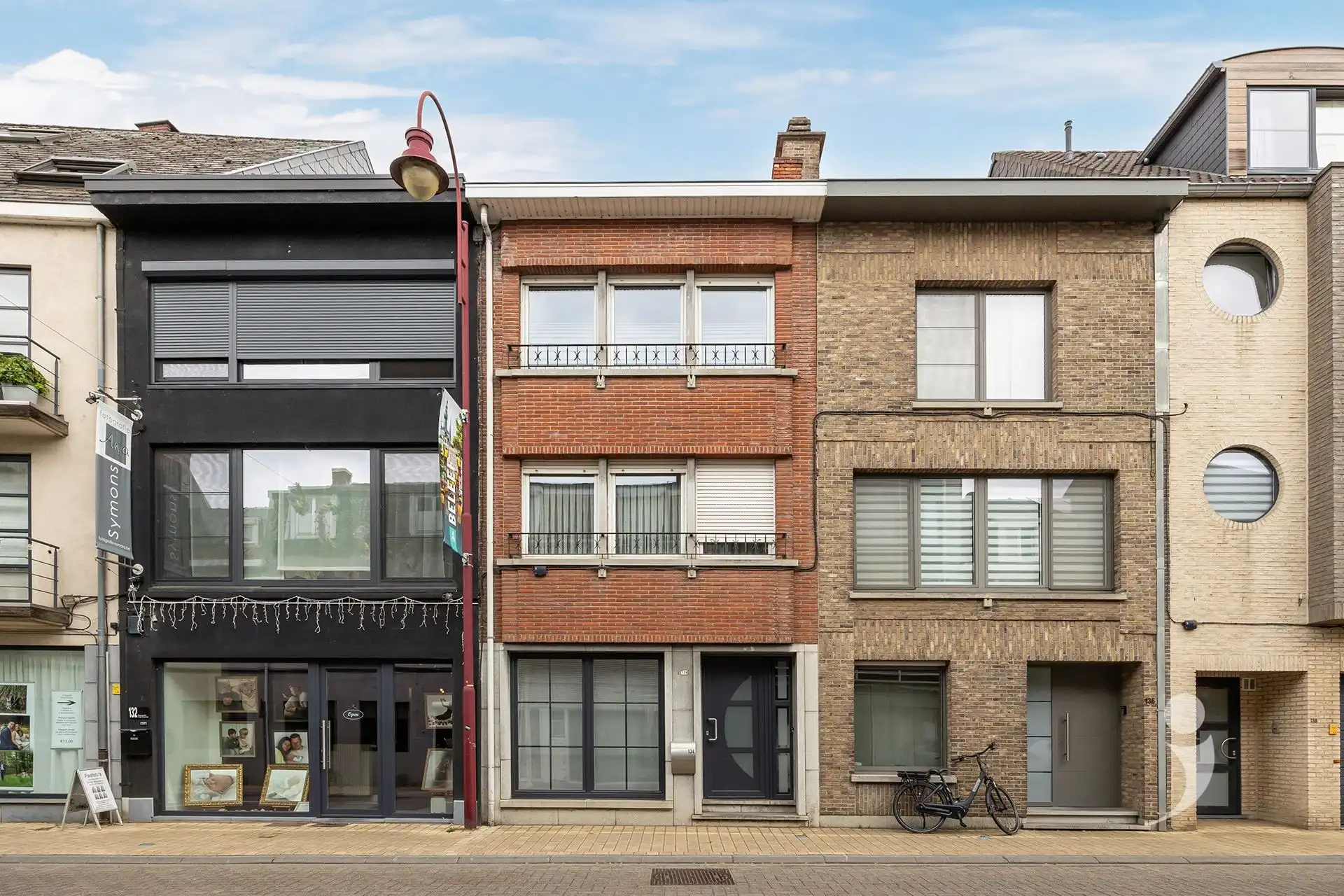 Ruime gezinswoning in het centrum van Aarschot foto {{pictureIndex}}