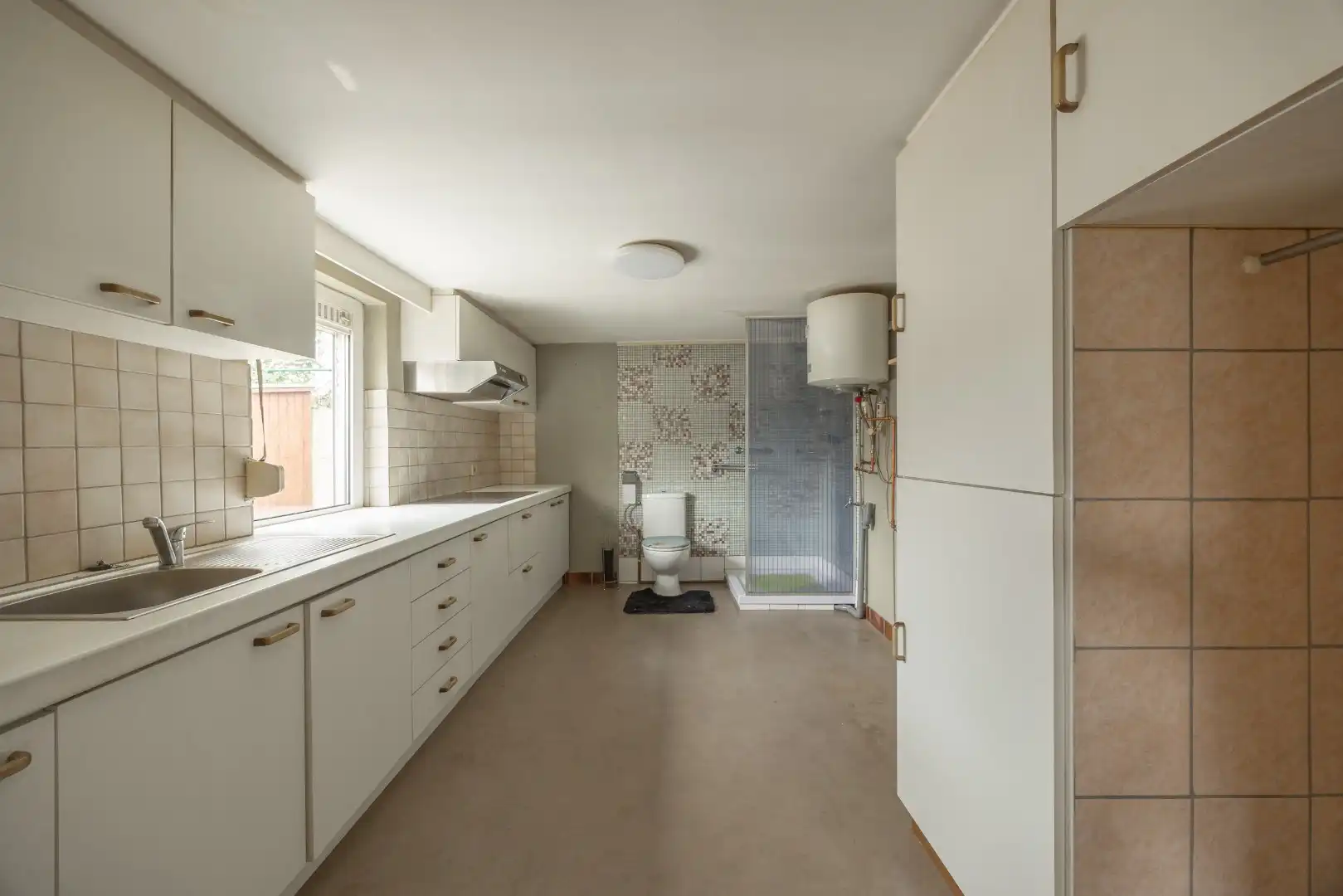 Te renoveren woning op leuke locatie kortbij Overpelt centrum foto 8