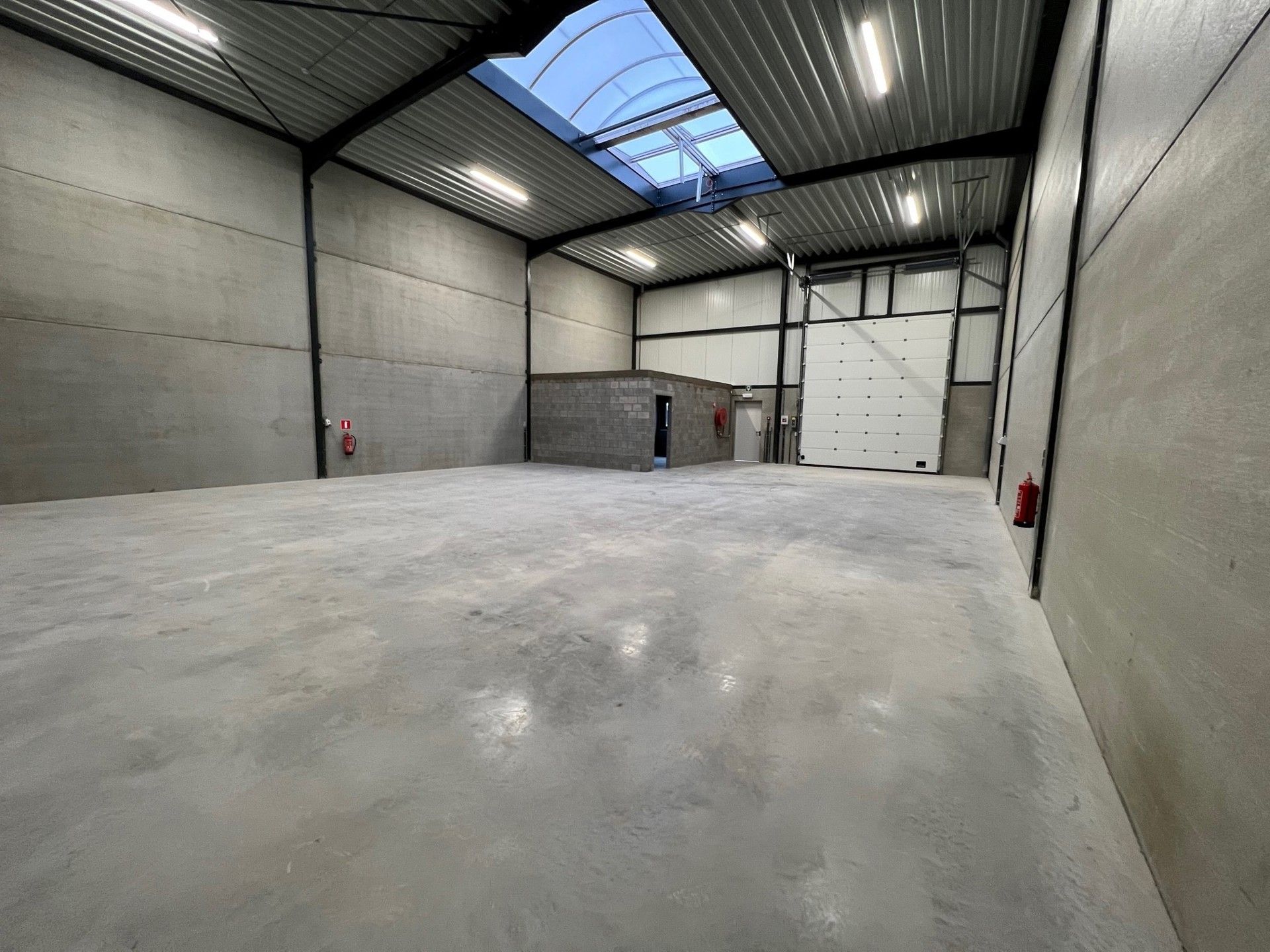 Nieuwbouw KMO-unit te huur in Brecht foto 2