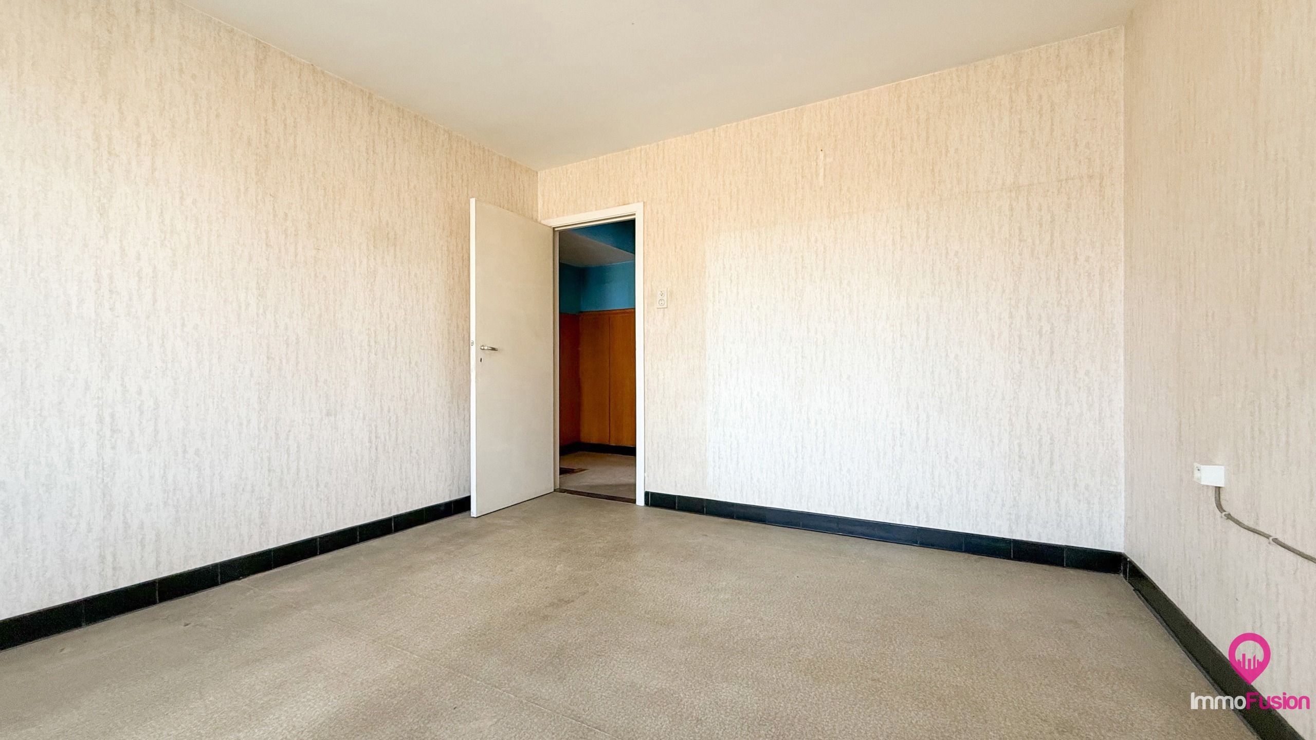 Splitlevel woning met 3 slaapkamers en ruime werkplaats!  foto 16