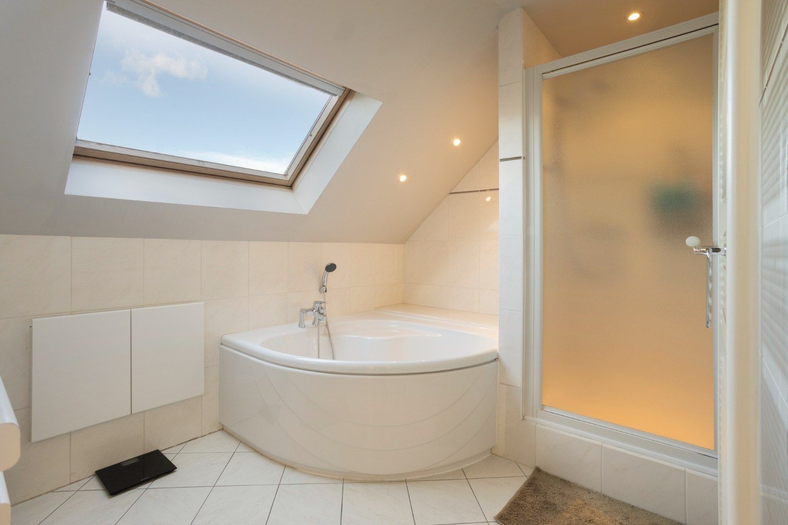 Prachtige open bebouwing met 3 slaapkamers in een rustige buurt! foto 15