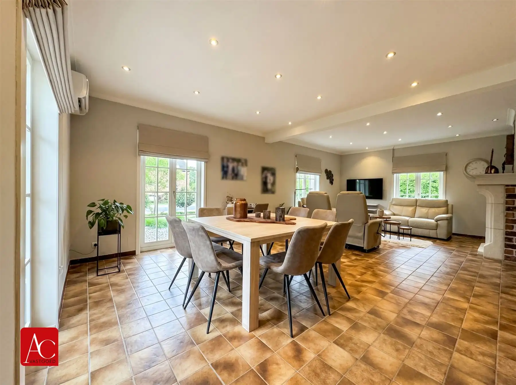 Rustig gelegen bungalow met prachtig uitzicht foto 8