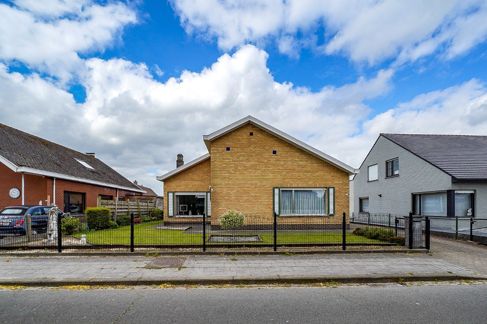 Hoofdfoto van de publicatie: Ruime vrijstaande woning op een groot zonnig perceel! 
