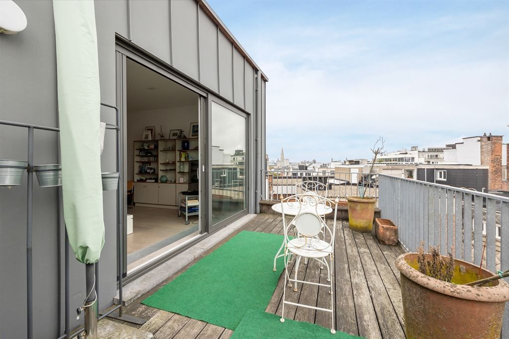 Duplex appartement met groot terras en autostaanplaats foto 2