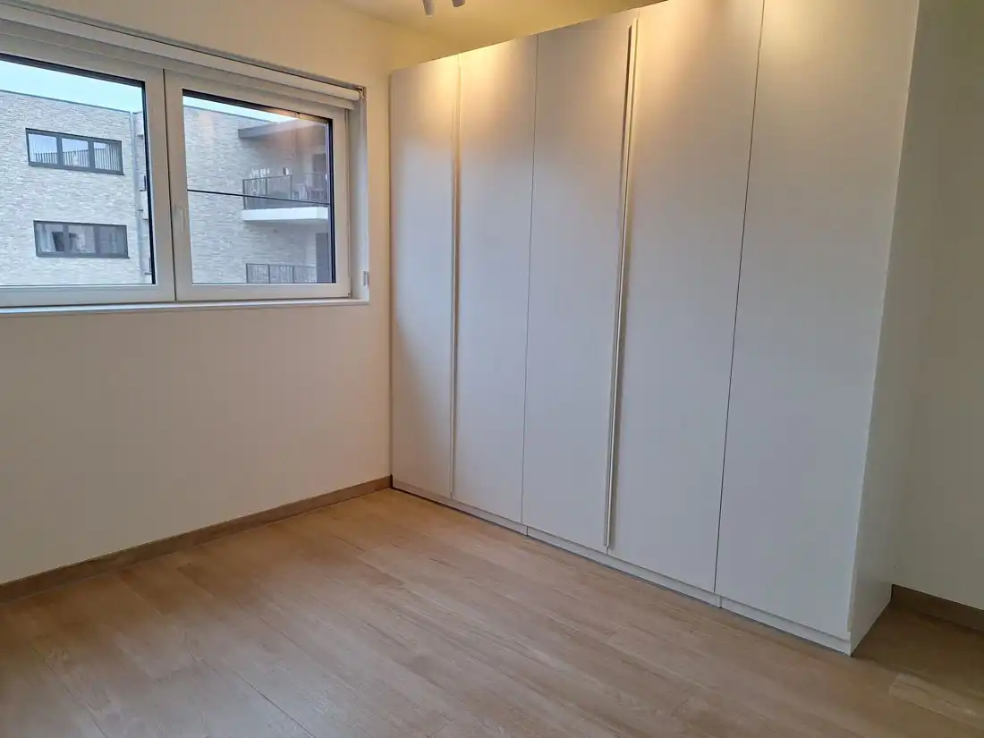 Modern instapklaar appartement te Koersel centrum foto 10
