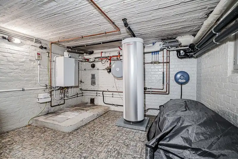 Karaktervolle, statige villawoning met 3 à 4 slpks en royale tuin foto 37