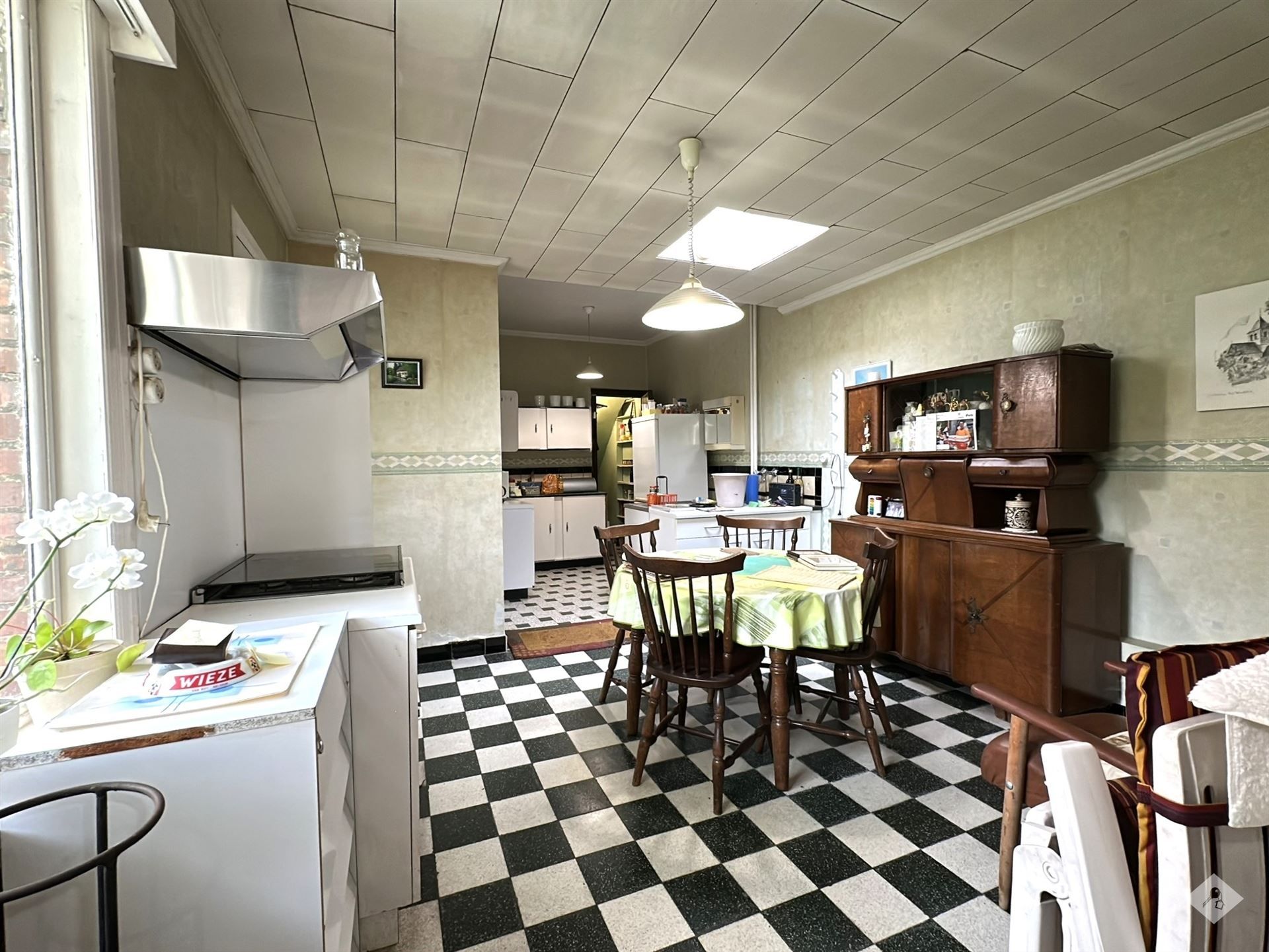 Charmante op te frissen woning met veel potentieel foto 6