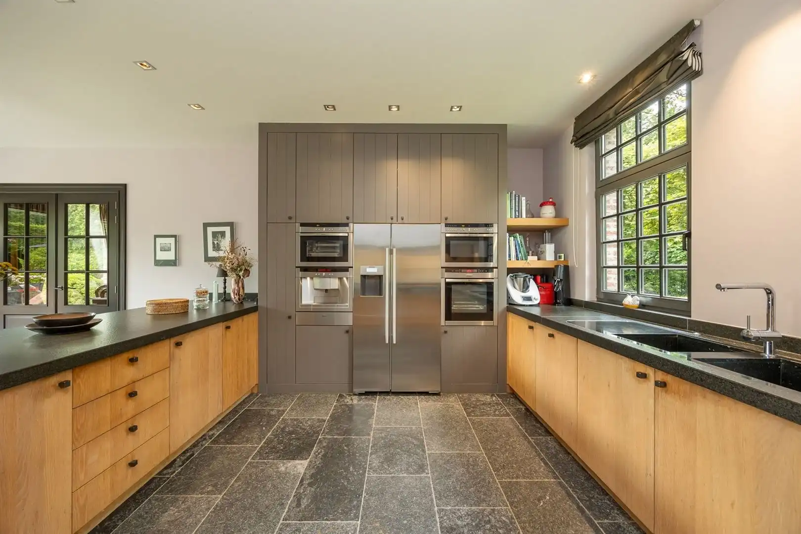 Uitzonderlijke villa met 615 m² woonoppervlakte in KONINGSHOF foto 11