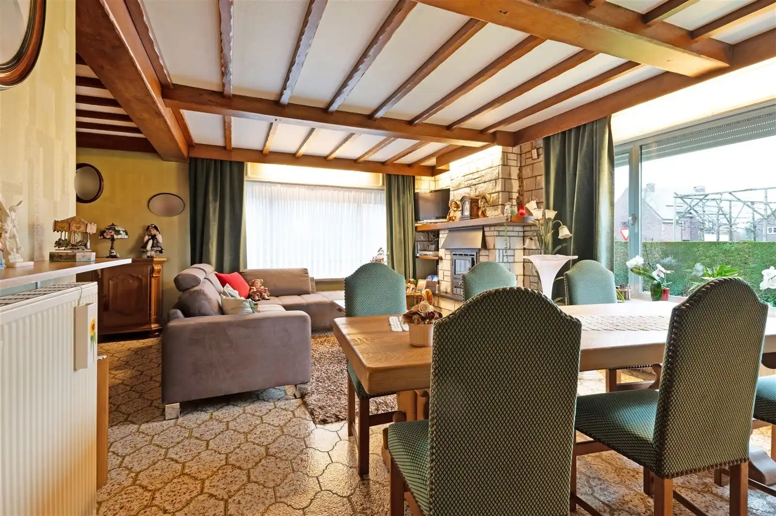 Gelijkvloers Appartement met garage en tuin foto 8