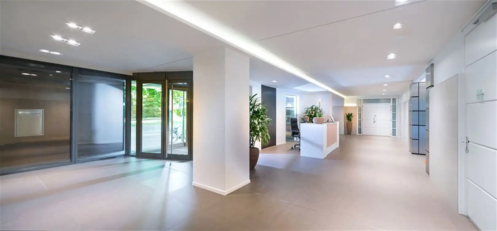 NERVIENS / NERVIERS 9-31: 545 en 1.141m² foto 8