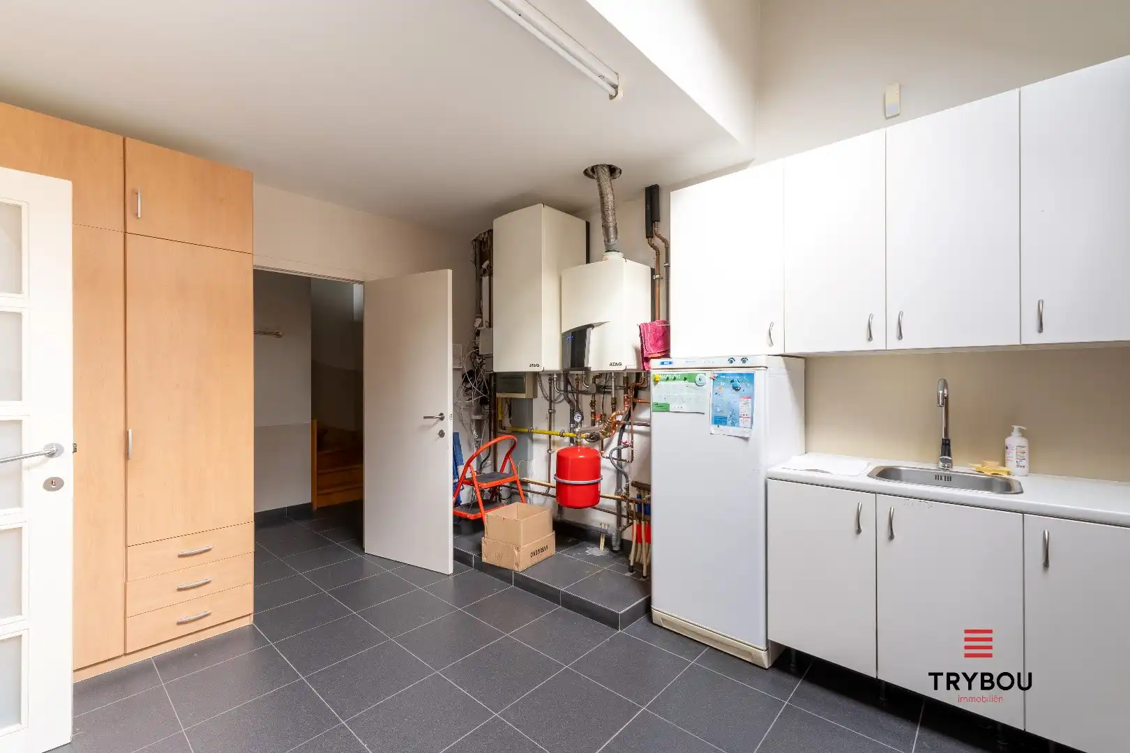 Te koop handelszaak + woning  foto 17