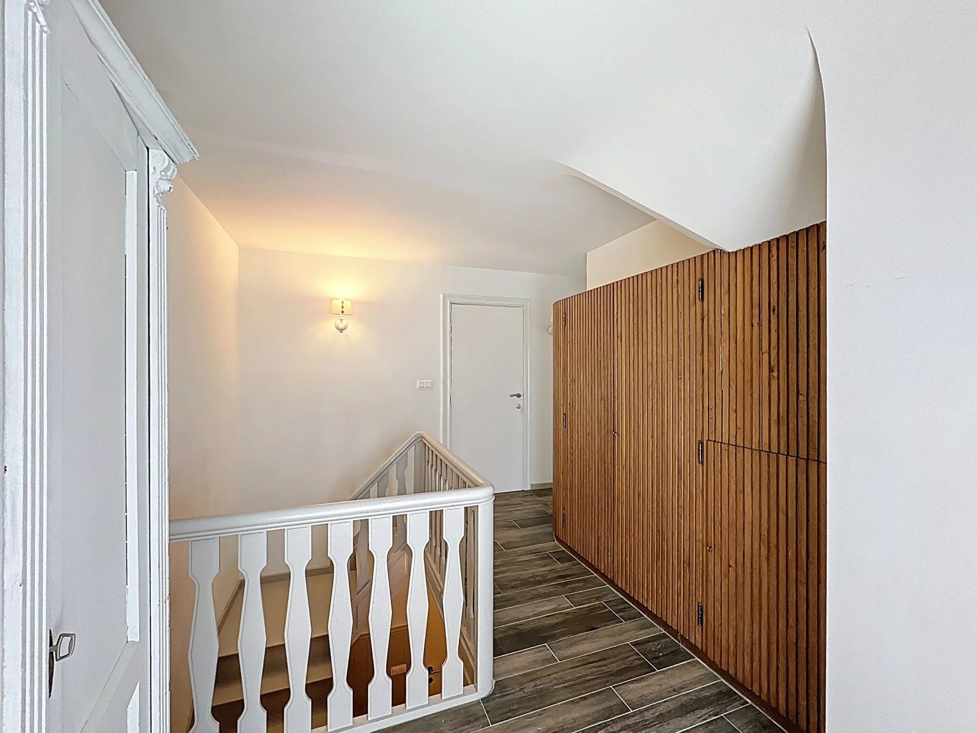 Charmante gerenoveerde woning met bijgebouw, ideaal voor bijberoep of inwonende ouders/volwassen kinderen. foto 13
