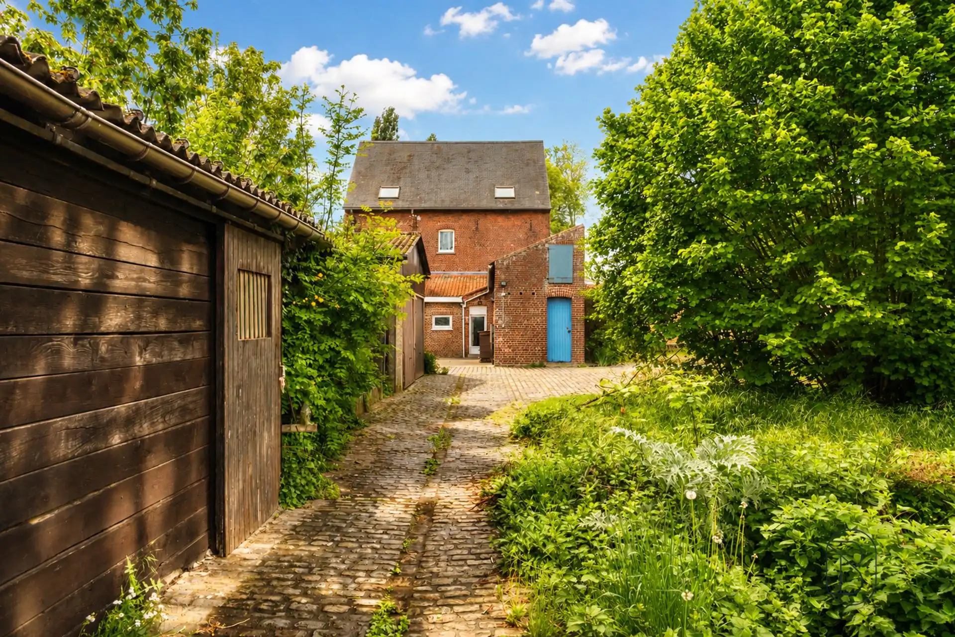 Charmante herenwoning met karakter en mooi potentieel! foto 6