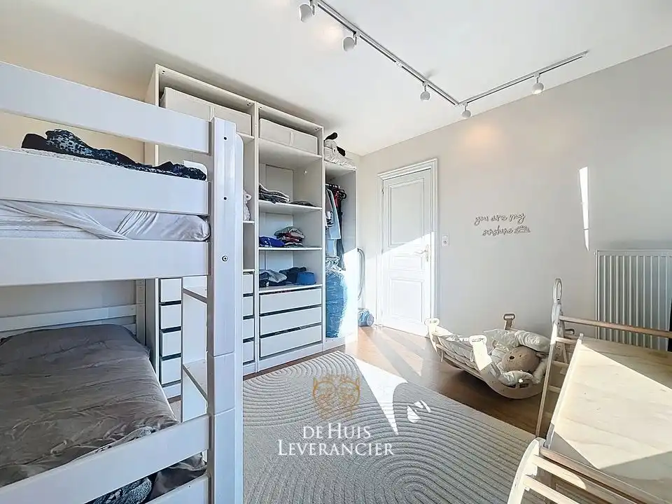 Lichtrijk wonen in de gegeerde Altena-wijk: Een instapklare thuis waar comfort en locatie elkaar ontmoeten foto 13