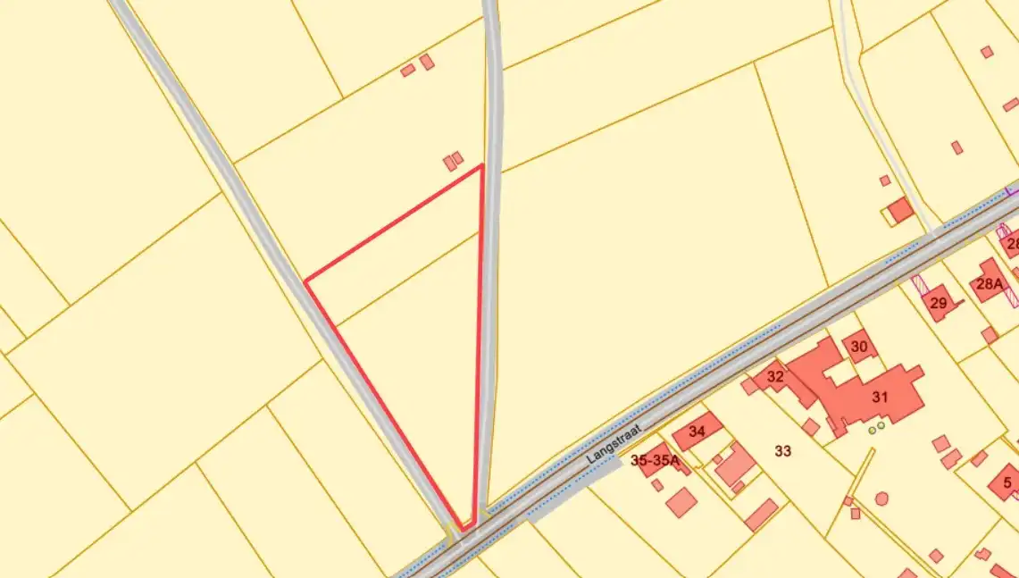 Uitgestrekte paardenweide van 68a 17ca – volledig omheind en klaar voor gebruik foto 8