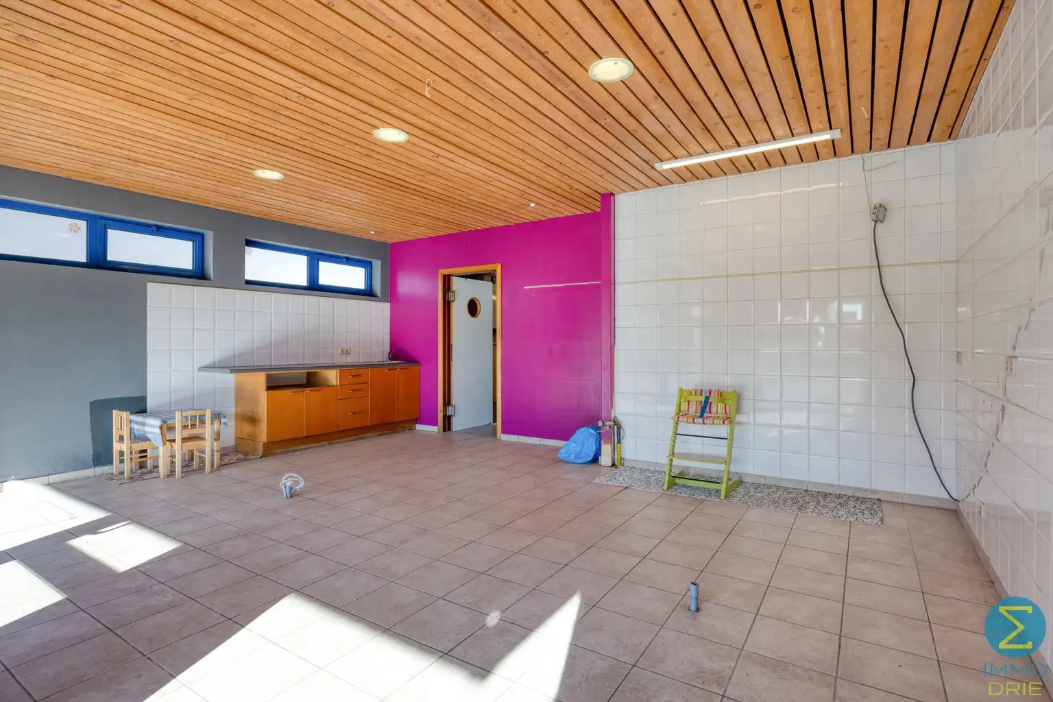 Woning met gelijkvloerse handelsruimte nabij het centrum foto 5