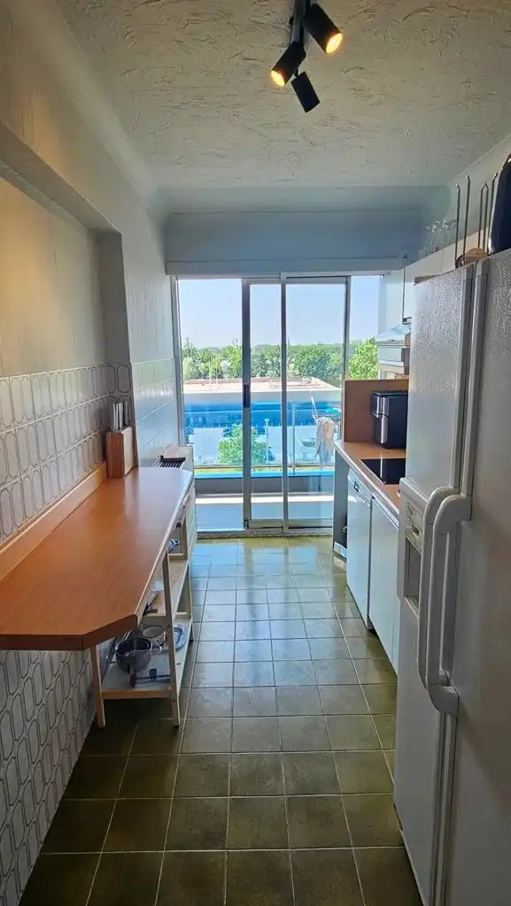 Instapklaar appartement met 2 + 1 slaapkamers. foto 11