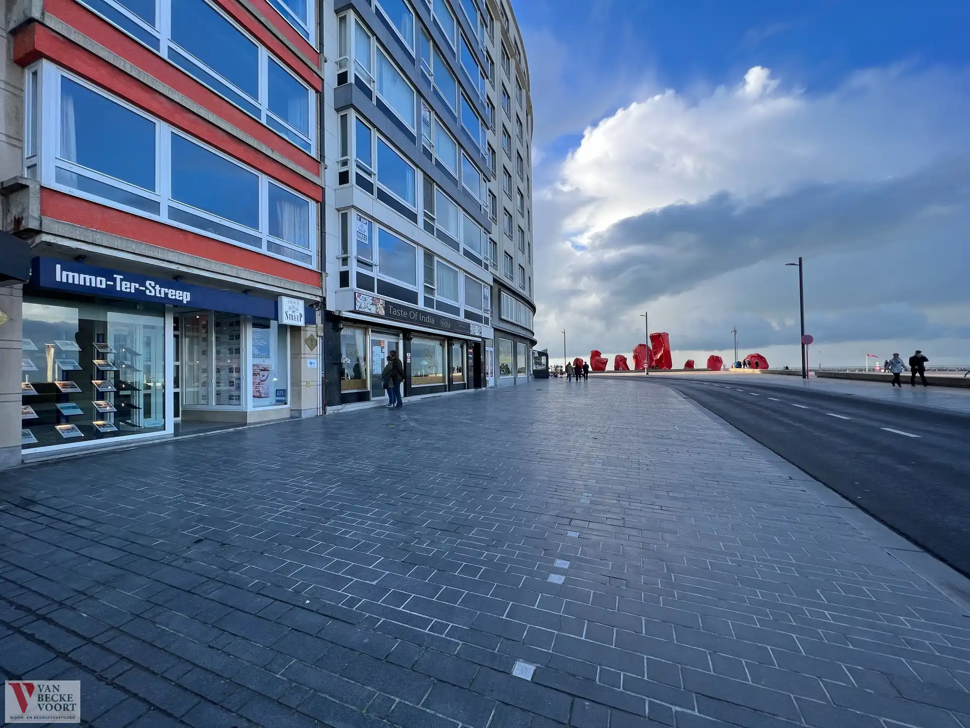 Handelsgelijkvloers 90m² foto 3