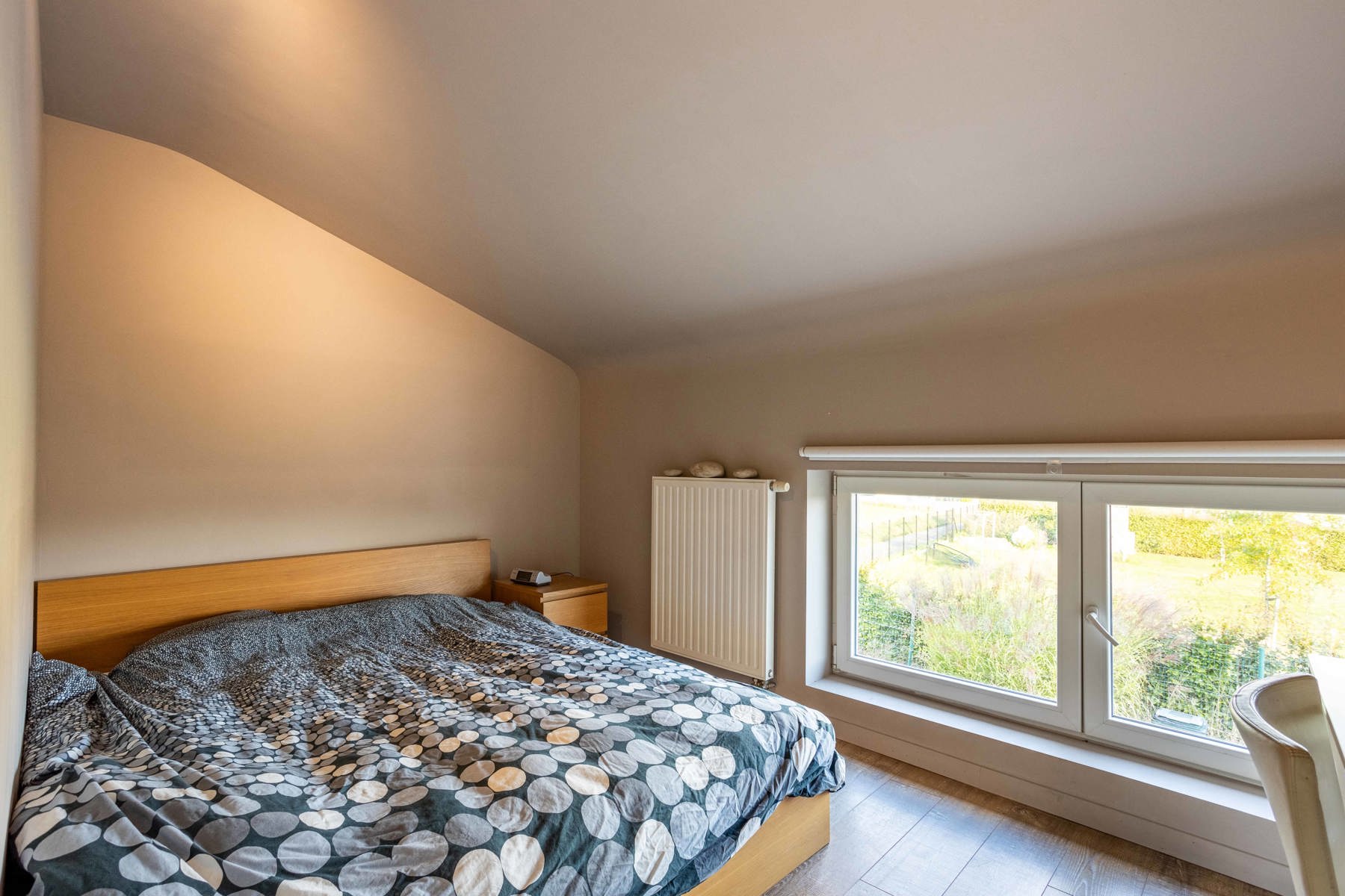 Ruime en lichtrijke woning in een rustige doodlopende straat foto 10