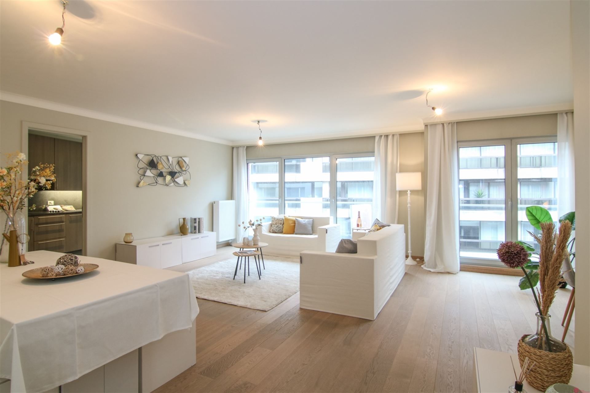 Instapklaar appartement op enkele stappen vd Grote Markt! foto 6