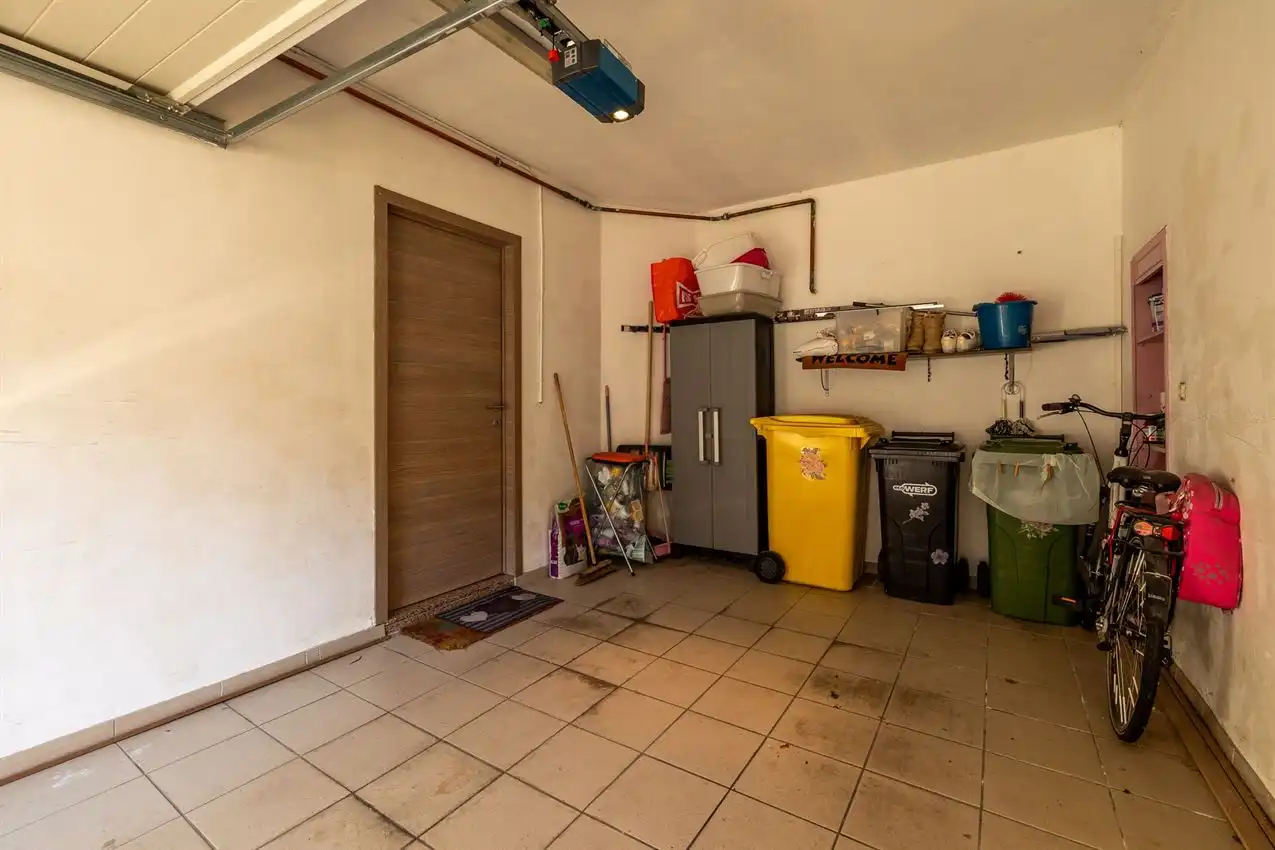 Gerenoveerde bel-etagewoning met 3 slk foto 29